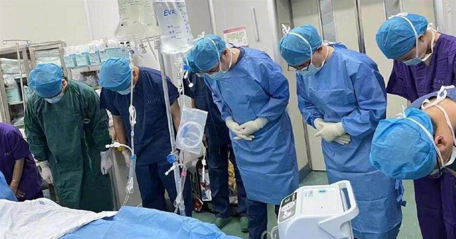 21歲妹「回家為母慶生」遇交通事故不幸腦死，爸媽含淚簽器捐救4命：這是她生前唯一的遺願